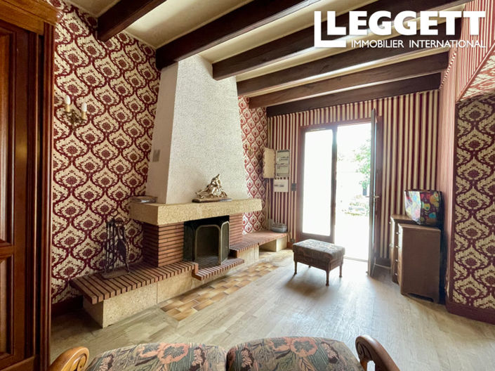 Image No.9-6 Bed House for sale