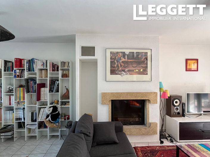 Image No.6-4 Bed House for sale