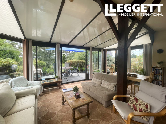 Image No.6-5 Bed House for sale