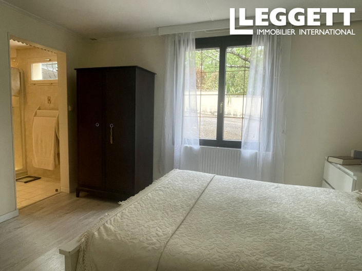 Image No.8-5 Bed House for sale