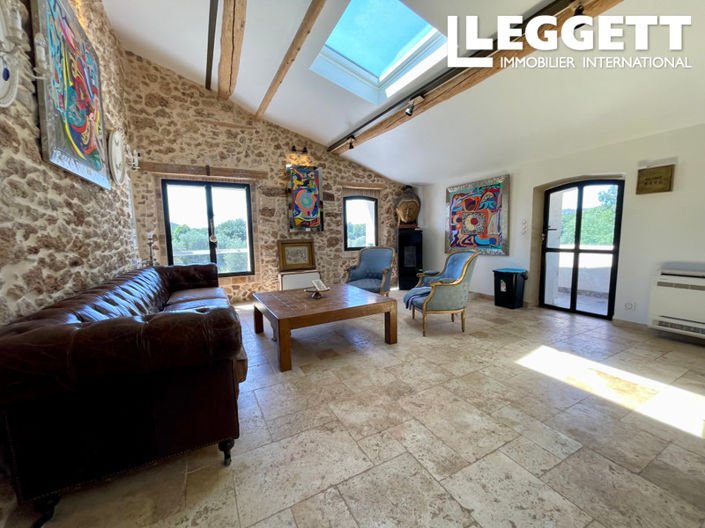 Image No.6-6 Bed House for sale