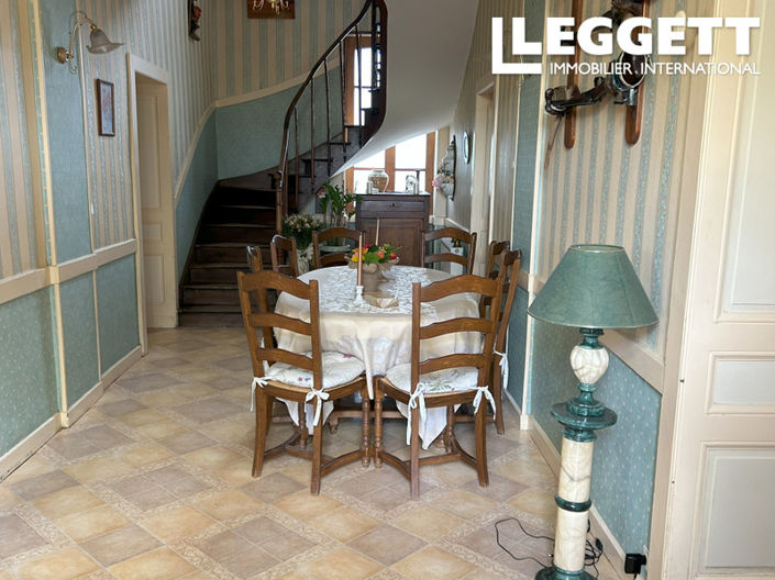 Image No.6-4 Bed House for sale