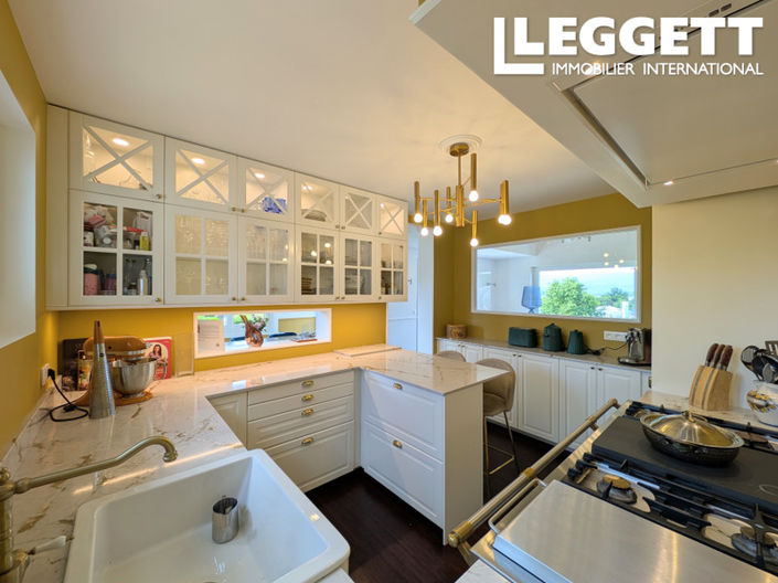 Image No.6-3 Bed House for sale