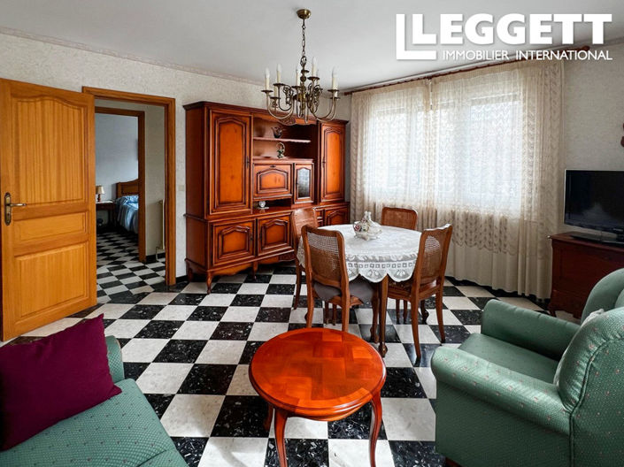 Image No.2-4 Bed House for sale