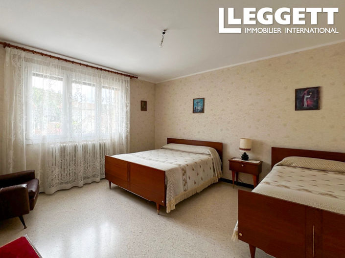 Image No.5-4 Bed House for sale