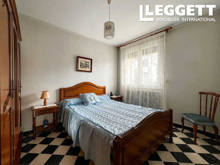 Image No.8-4 Bed House for sale