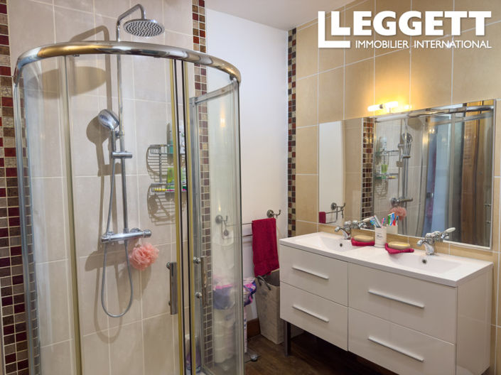 Image No.7-4 Bed House for sale