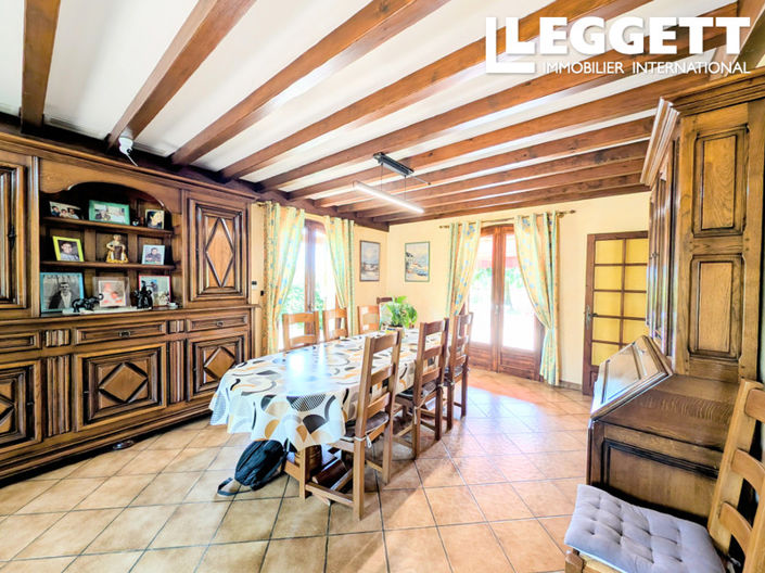 Image No.8-4 Bed House for sale