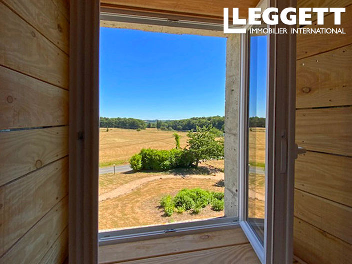 Image No.7-15 Bed House for sale