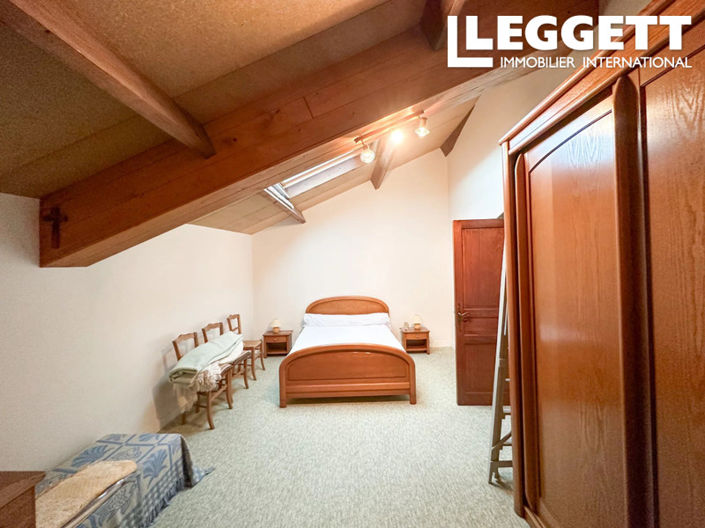 Image No.6-2 Bed House for sale