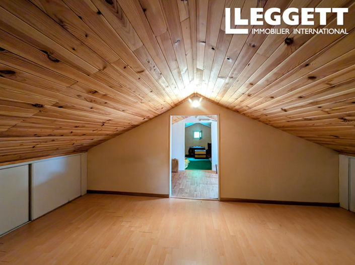 Image No.10-5 Bed House for sale