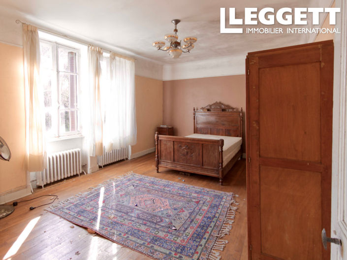 Image No.10-13 Bed Commercial for sale