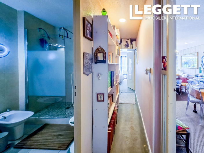 Image No.10-2 Bed Apartment for sale