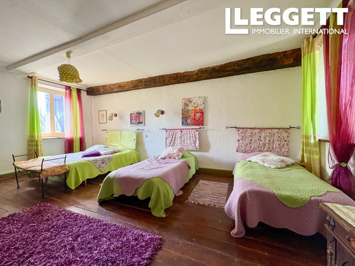 Image No.9-11 Bed House for sale