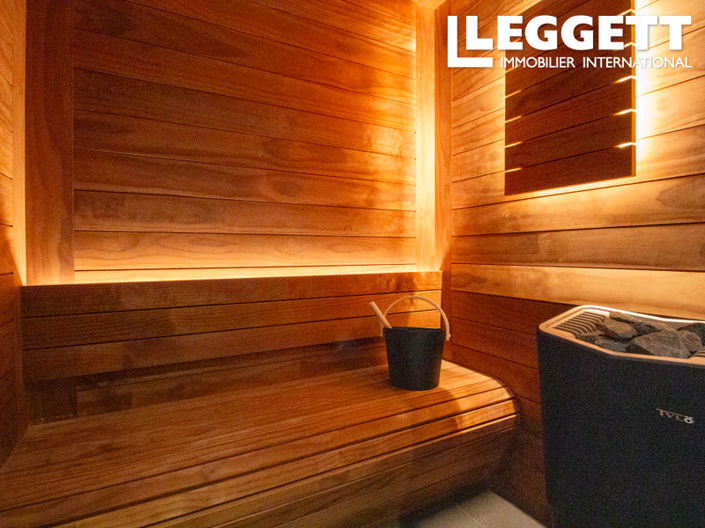 Image No.10-4 Bed House for sale