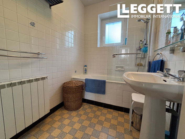 Image No.10-2 Bed House for sale