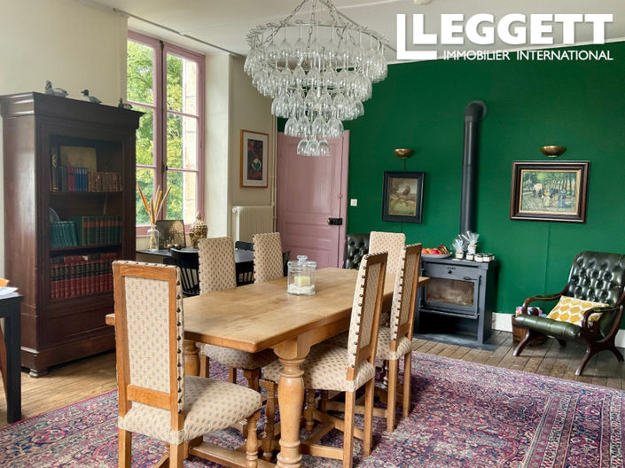 Image No.8-9 Bed House for sale