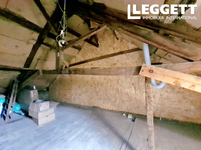 Image No.8-2 Bed House for sale