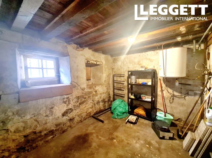 Image No.9-2 Bed House for sale