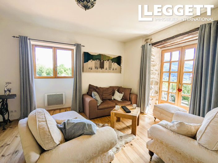 Image No.6-4 Bed House for sale