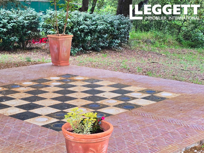 Image No.3-10 Bed House for sale