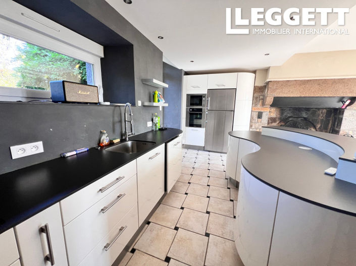 Image No.4-5 Bed House for sale