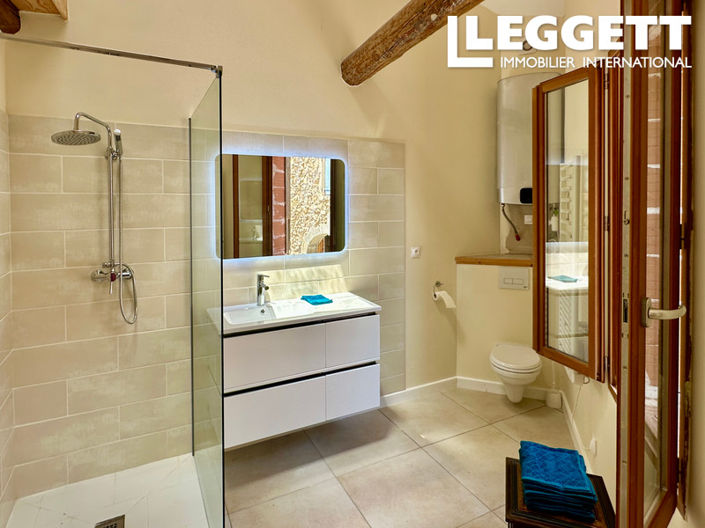 Image No.10-1 Bed House for sale