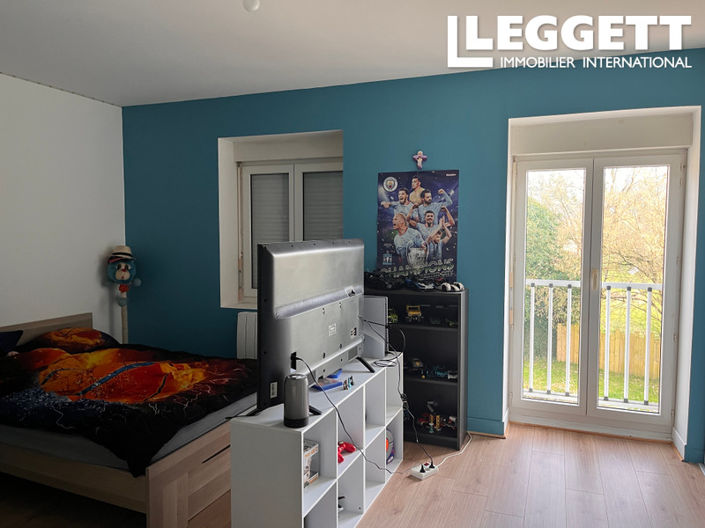 Image No.9-5 Bed House for sale