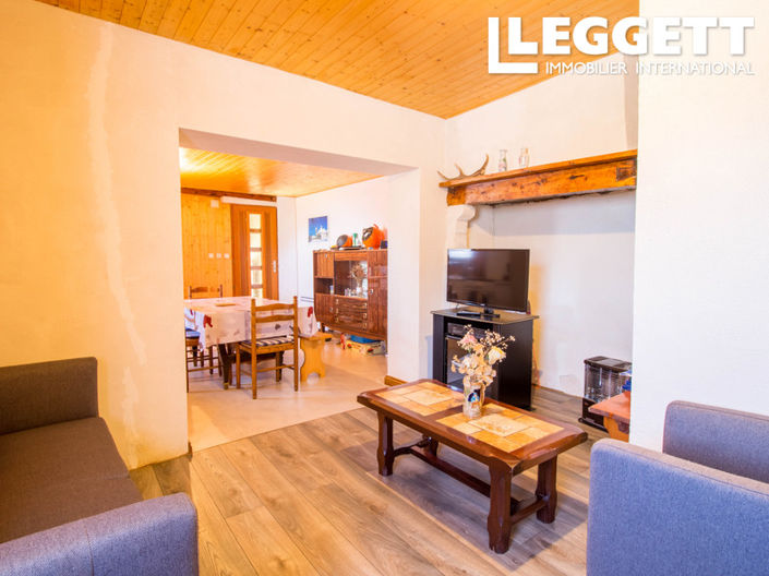 Image No.2-2 Bed House for sale