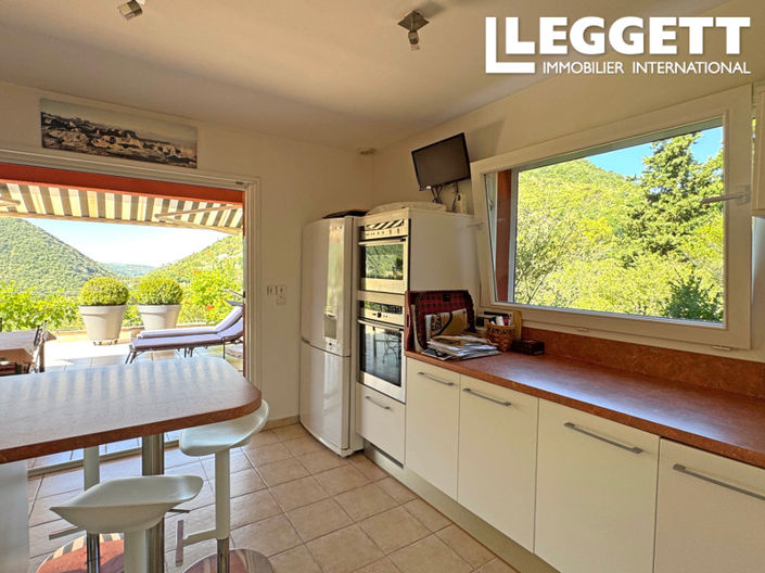 Image No.8-3 Bed House for sale