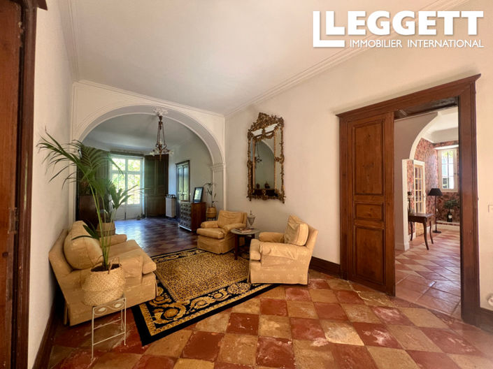 Image No.4-10 Bed Chateaux for sale