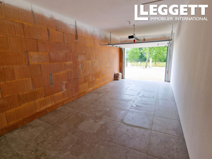 Image No.9-3 Bed House for sale