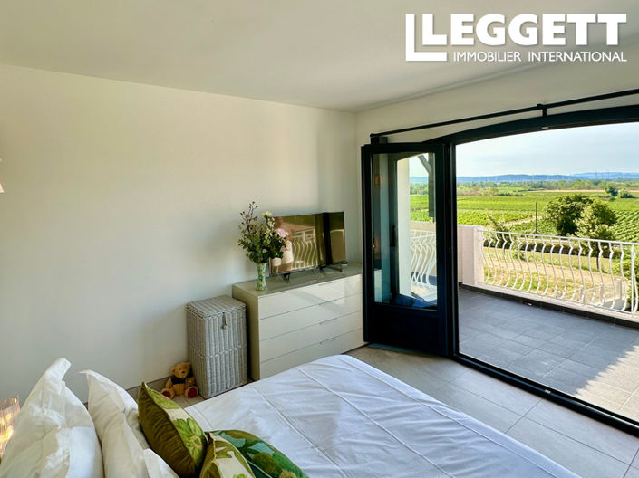 Image No.9-3 Bed House for sale