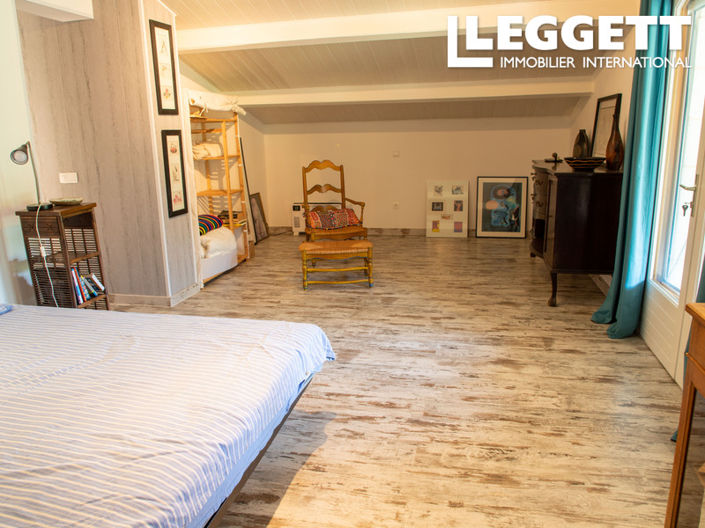 Image No.10-5 Bed House for sale