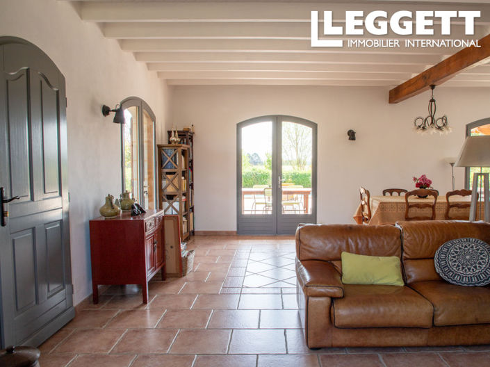 Image No.7-5 Bed House for sale