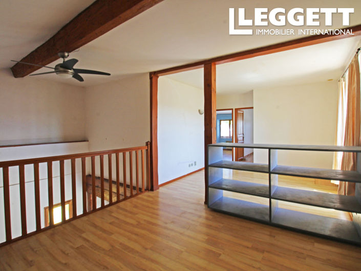 Image No.6-3 Bed House for sale