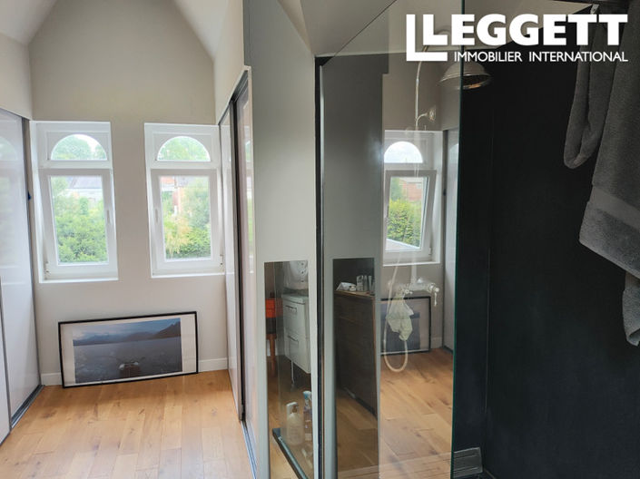 Image No.10-5 Bed House for sale