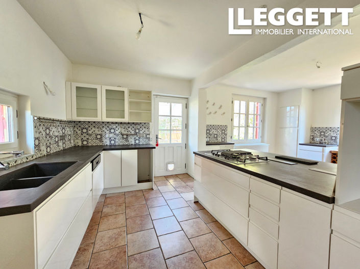 Image No.3-4 Bed House for sale