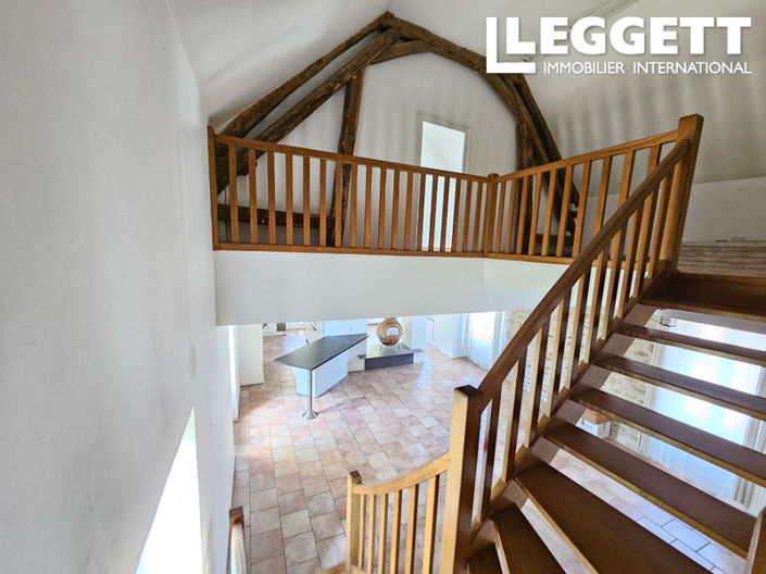 Image No.6-4 Bed House for sale