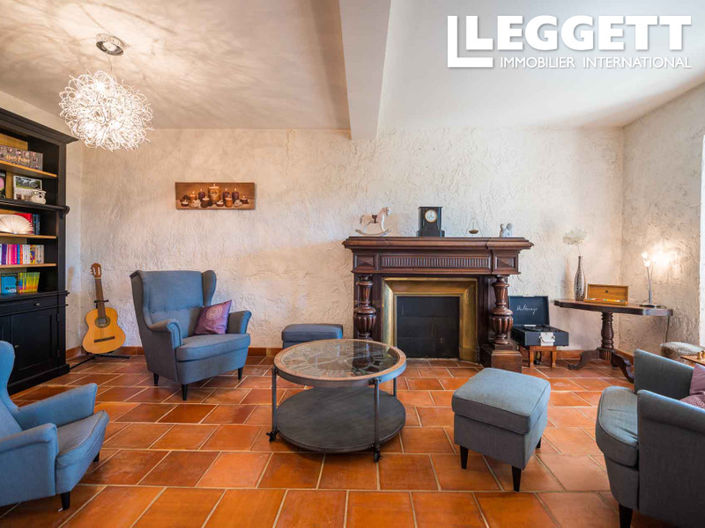 Image No.6-13 Bed Chateaux for sale