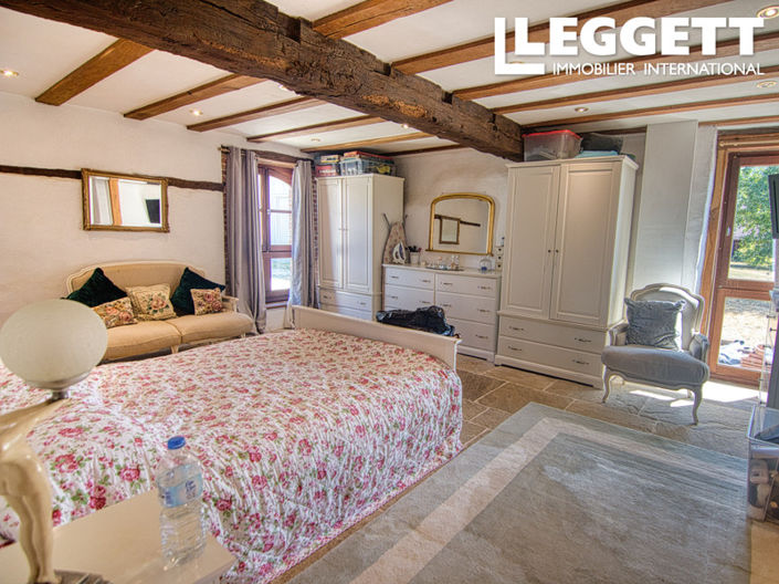 Image No.8-4 Bed House for sale