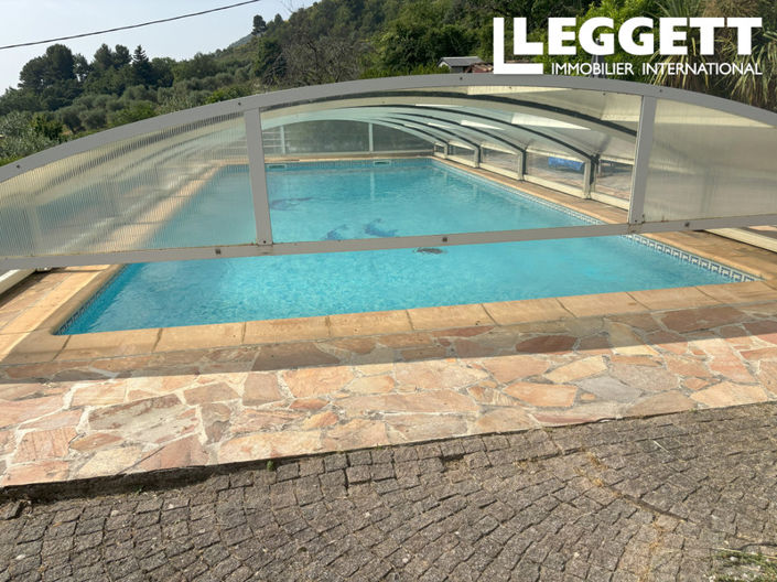 Image No.2-4 Bed House for sale