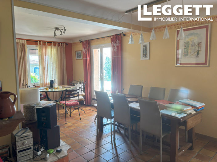 Image No.6-4 Bed House for sale