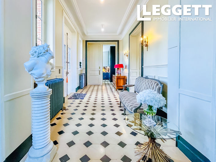 Image No.3-7 Bed Chateaux for sale