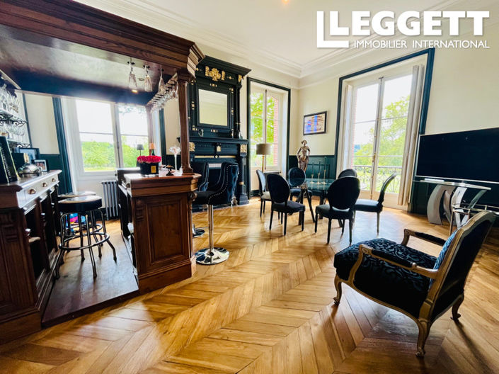 Image No.7-7 Bed Chateaux for sale