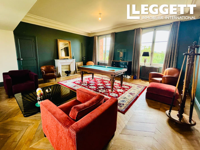 Image No.8-7 Bed Chateaux for sale