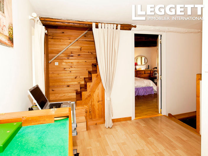 Image No.4-4 Bed House for sale