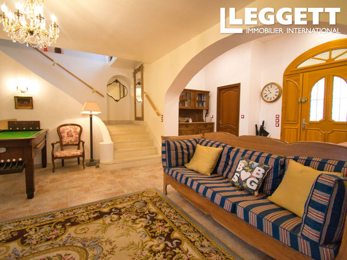 Image No.4-8 Bed House for sale