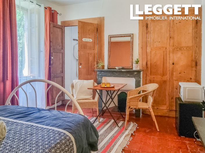 Image No.9-5 Bed House for sale