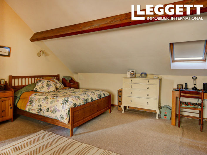 Image No.10-5 Bed House for sale